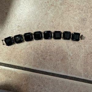 Black Fashion Bracelet With Clasp